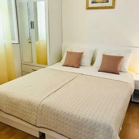 Jadera Apartment *